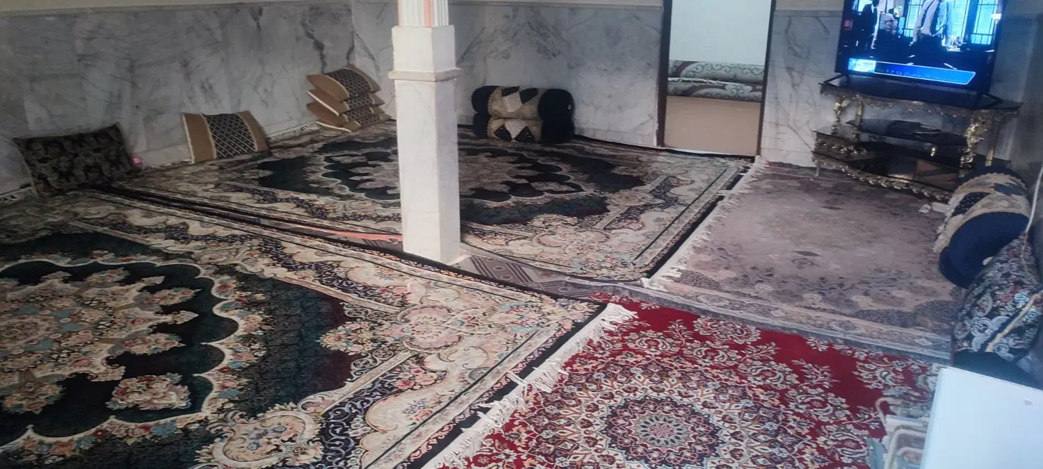 یک طبقه ویلایی دربست ماشین رو
