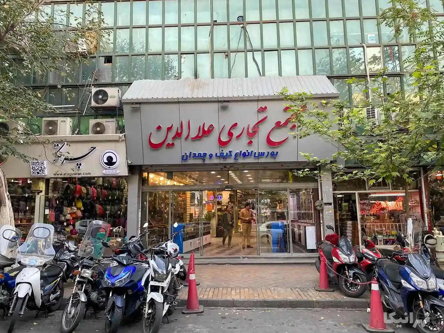 مغازه ۳۸ متری منوچهری پاساژ علاالدین مغازه جمهوری