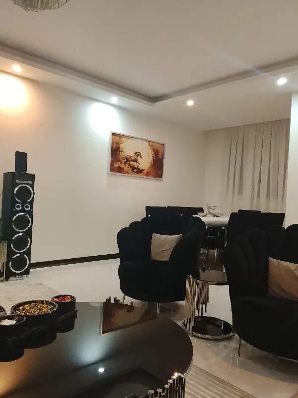 نیازمند هم‌خانه
