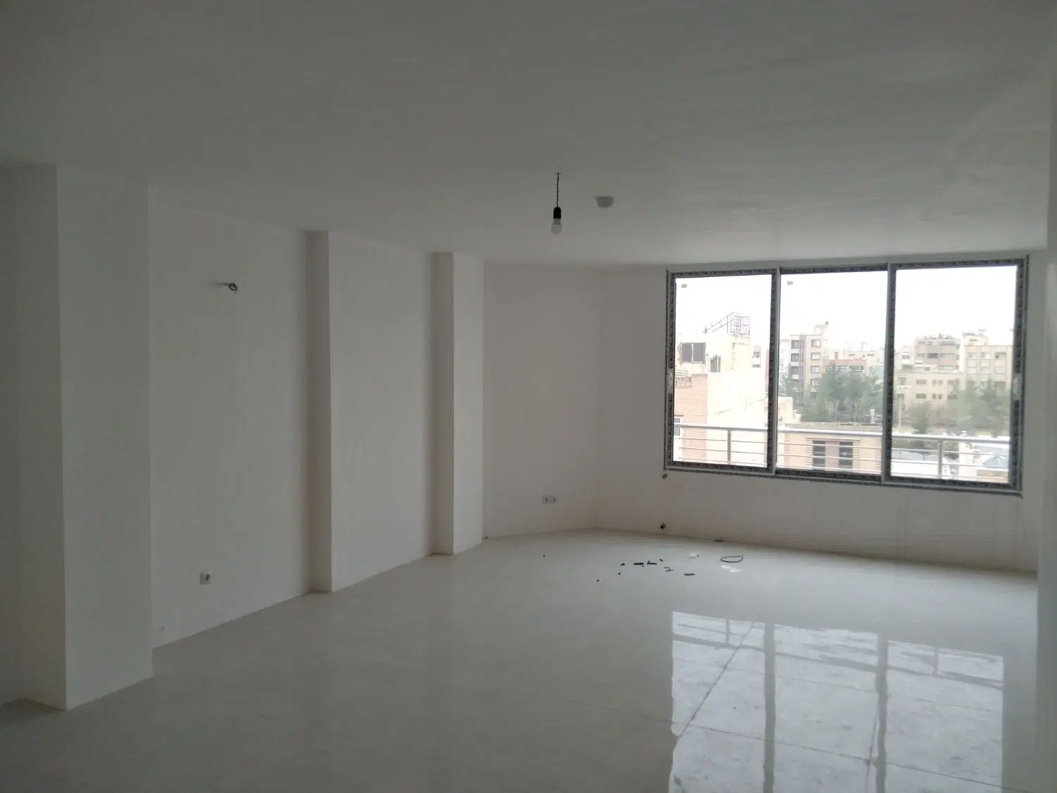 اپارتمان ۱۰۷ متری خام