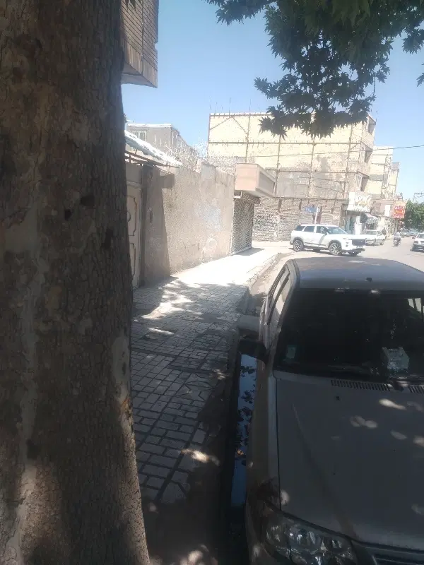 100متر مغازه حاشیه