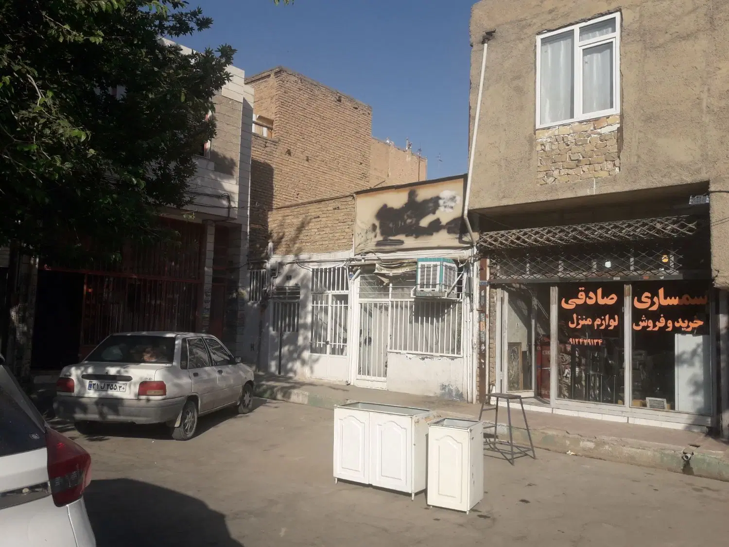 خانه ویلایی با مغازه و جواز ساخت