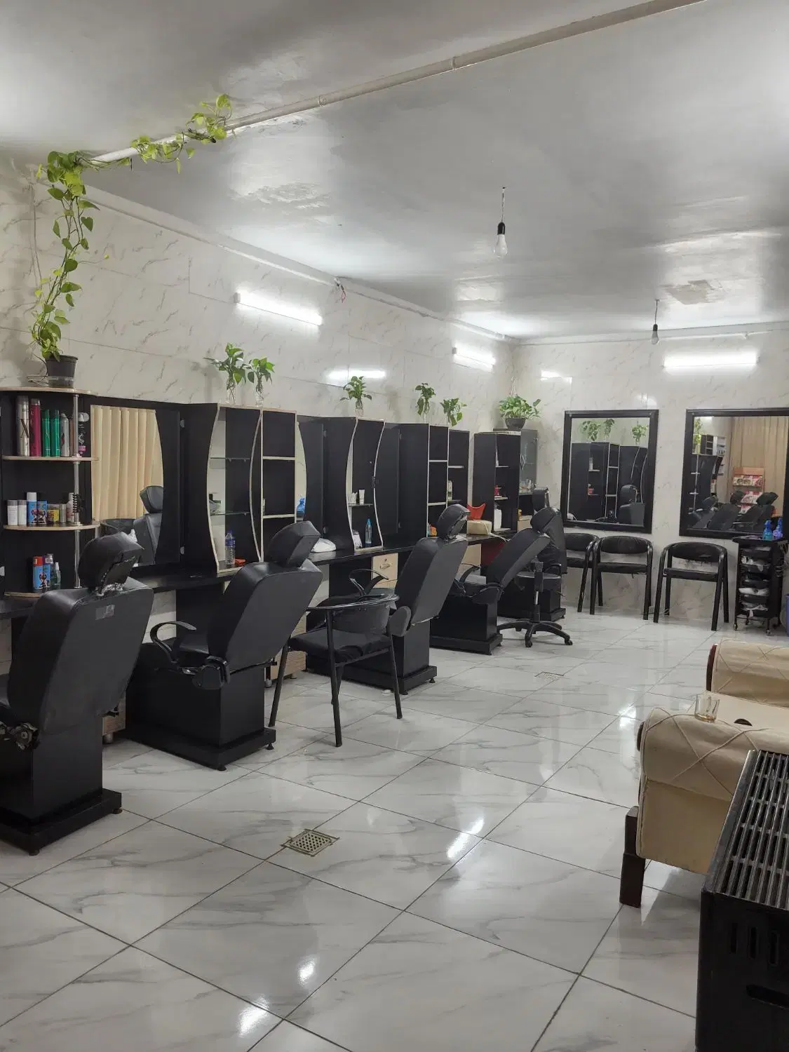 اجاره مغازه آرایشگری زنانه۵۰ متری در نعمت‌آباد
