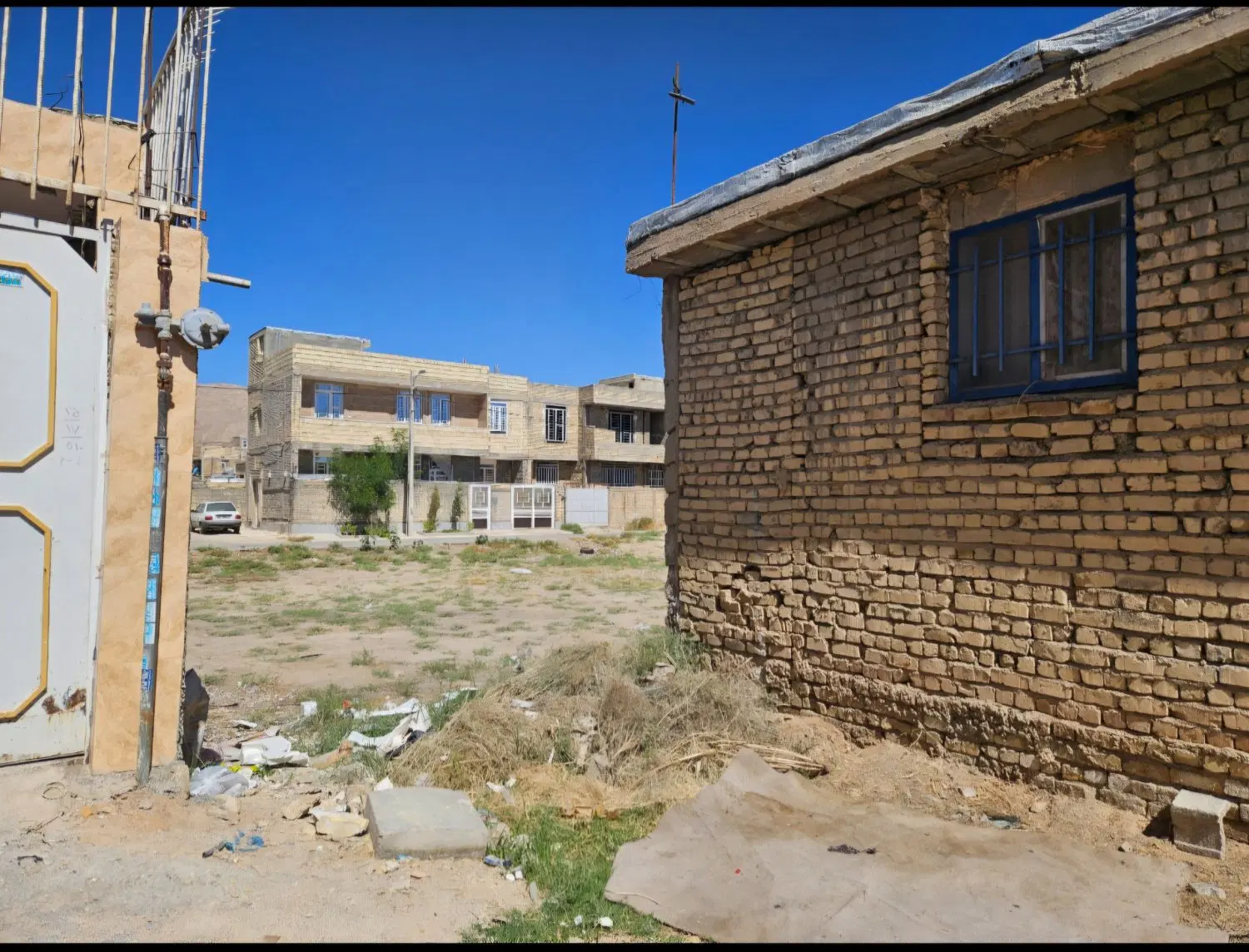 زمین مسکونی ۹۵ متری به شرط بلامانع