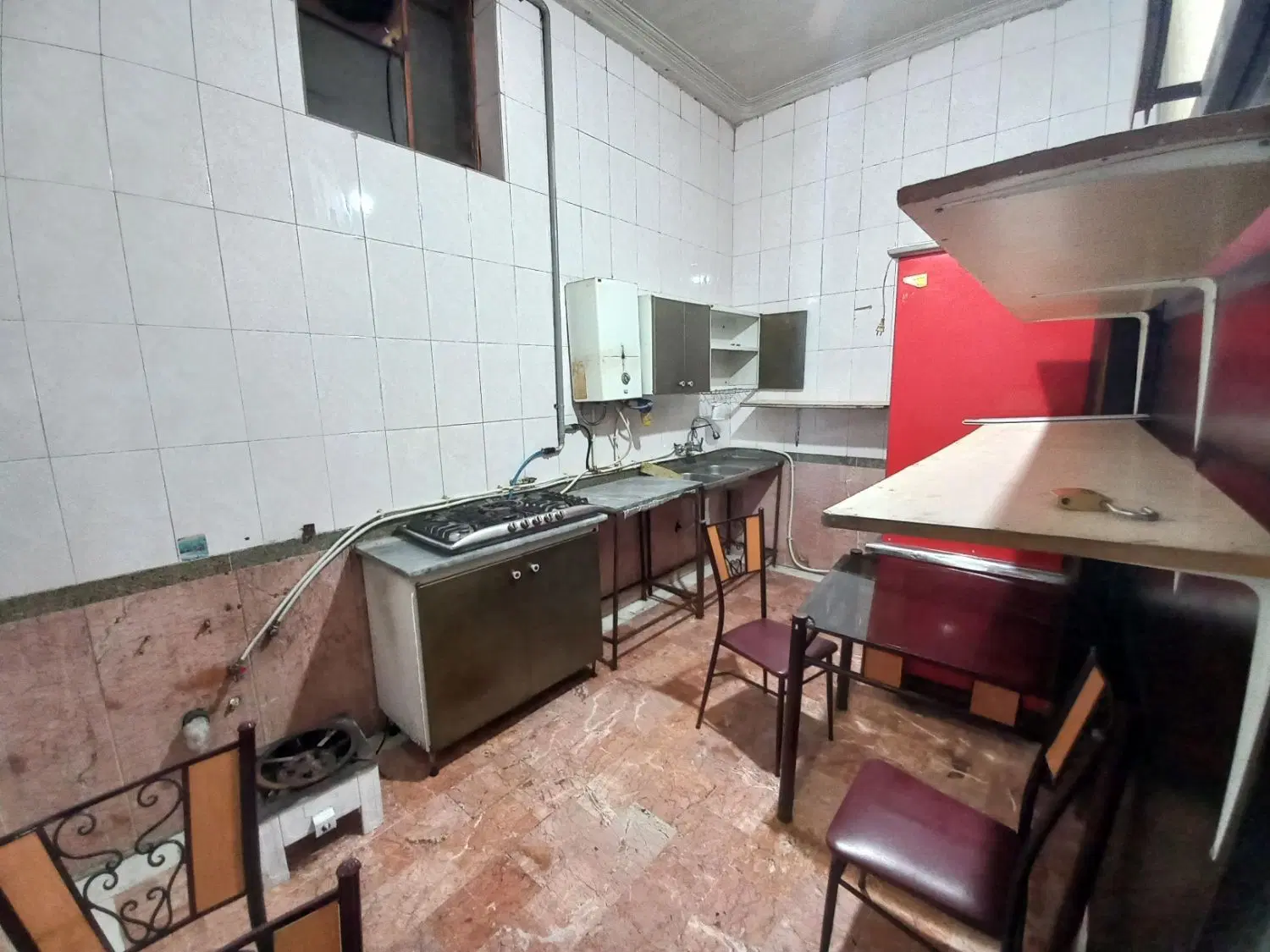 اجاره مغازه ۴۲ متری بر خیابان اصلی