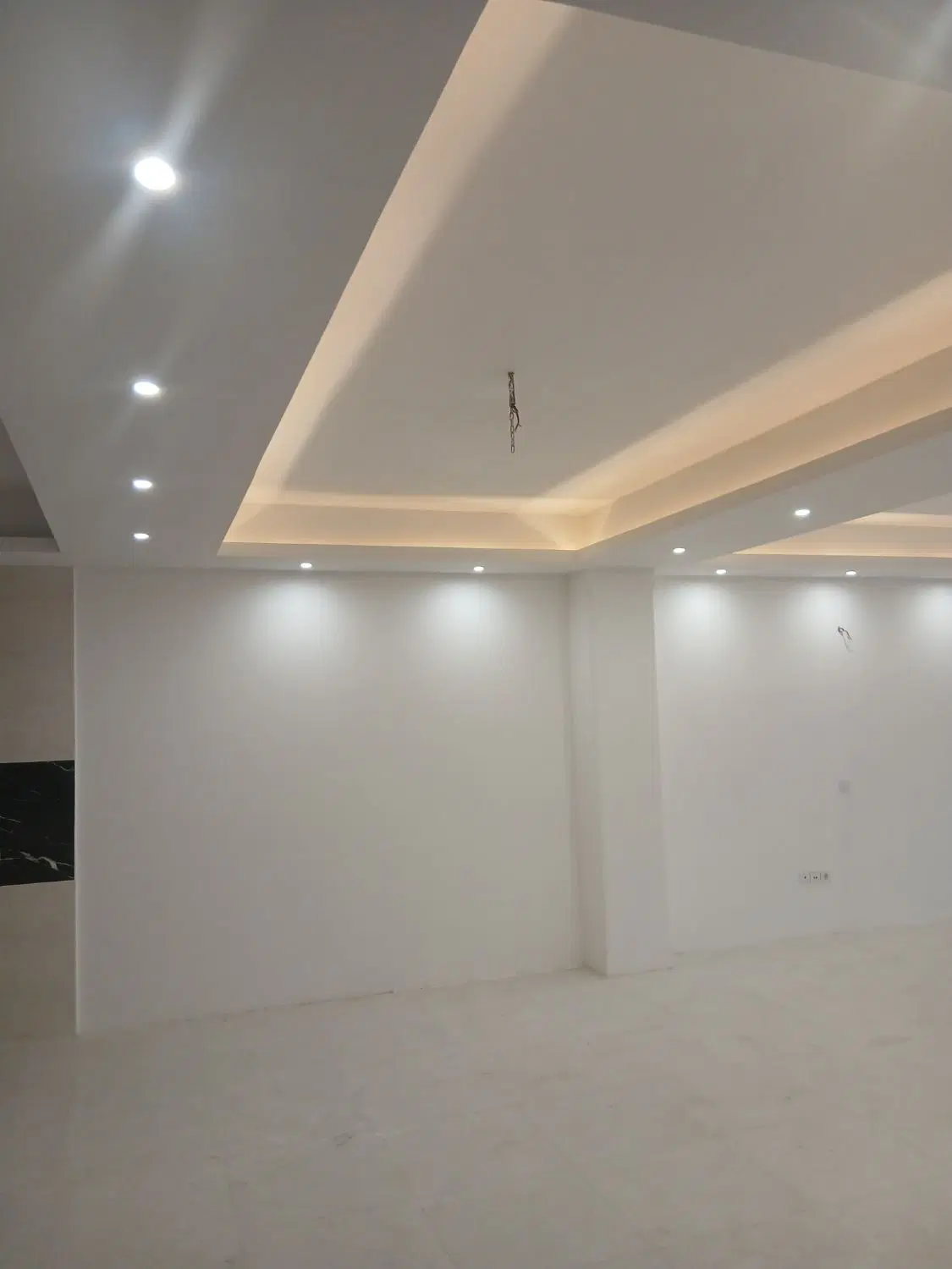 اجاره مغازه تجاری_۳۰ متری_ خیابان اصلی کوچمشکی