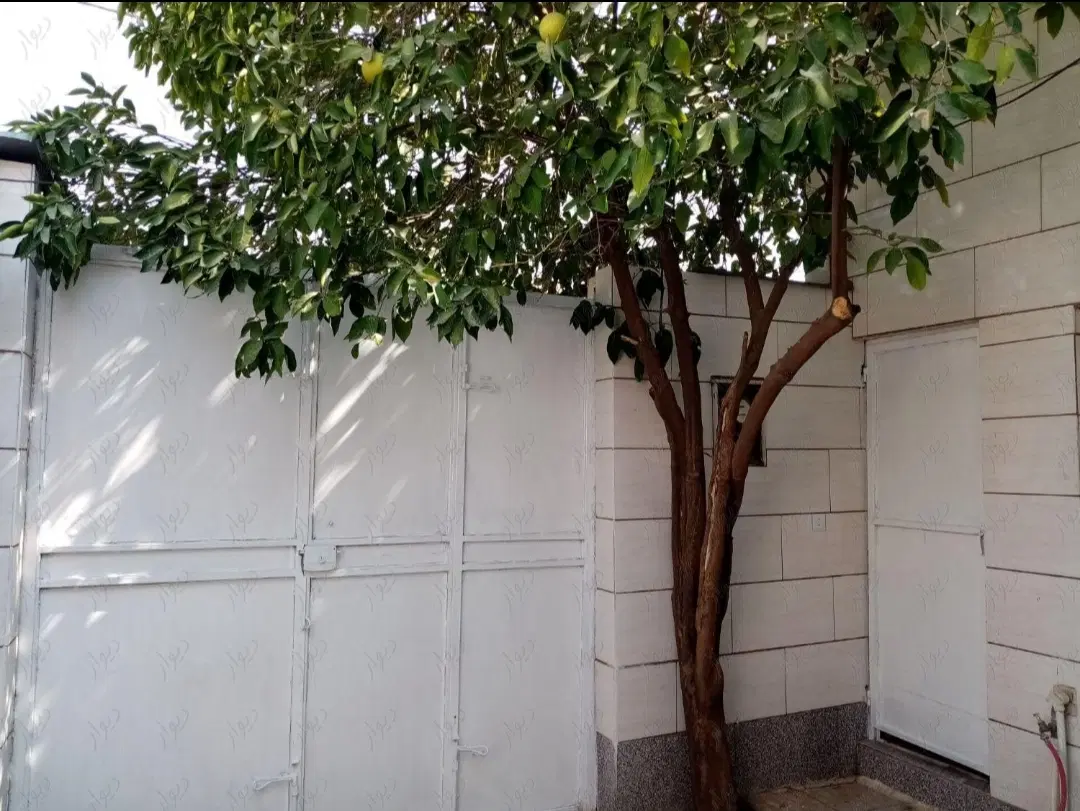 فروش منزل دوخواب،ماشین رو، درب حیاط،بر کوچه ۸ متری