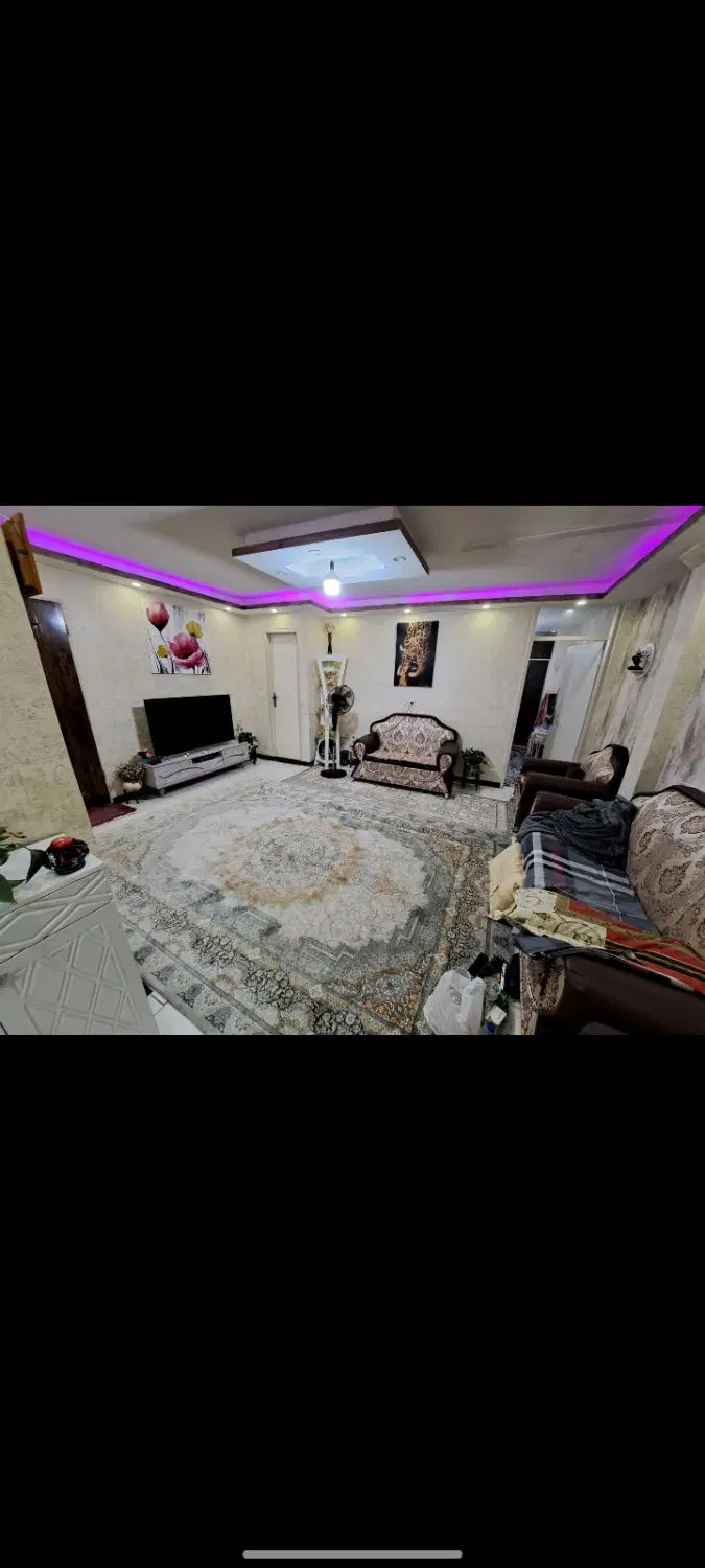 ۷۰متردوخواب طبقه همکف مارلیک خیابان ۲۰متری کسری