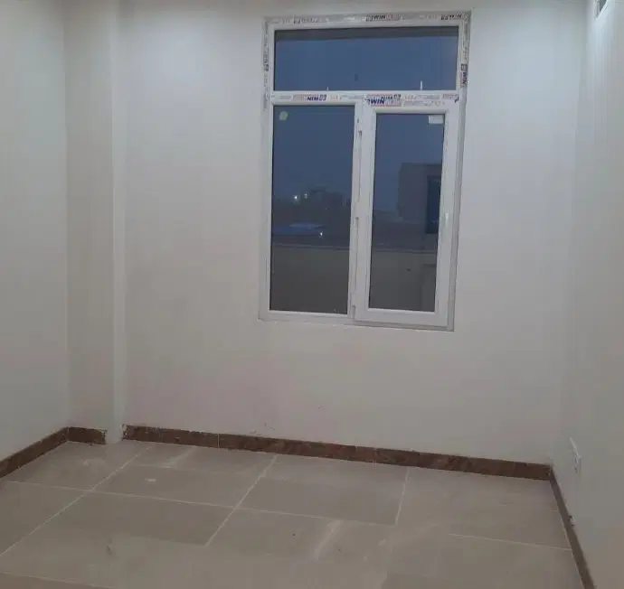 یک واحد اداری با موقعیت عالی بر جاده ساوه
