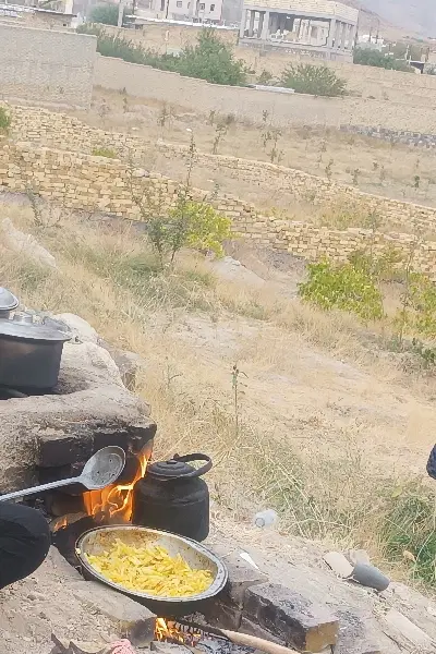 زمین پایین کوه