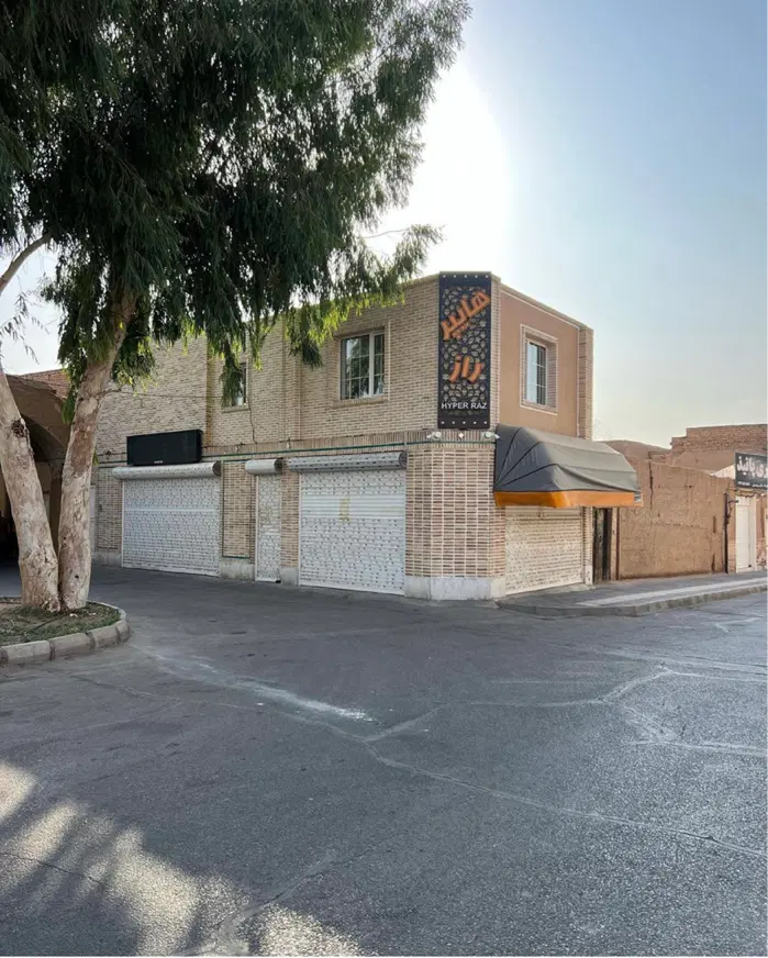 اجاره مغازه با دهانه ۱۵ متر دونبش بلوار امامزاده