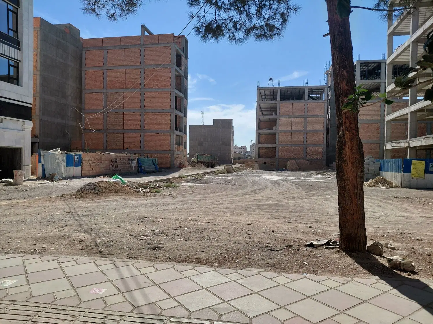 مشارکت در ساخت تمام اسلامشهر