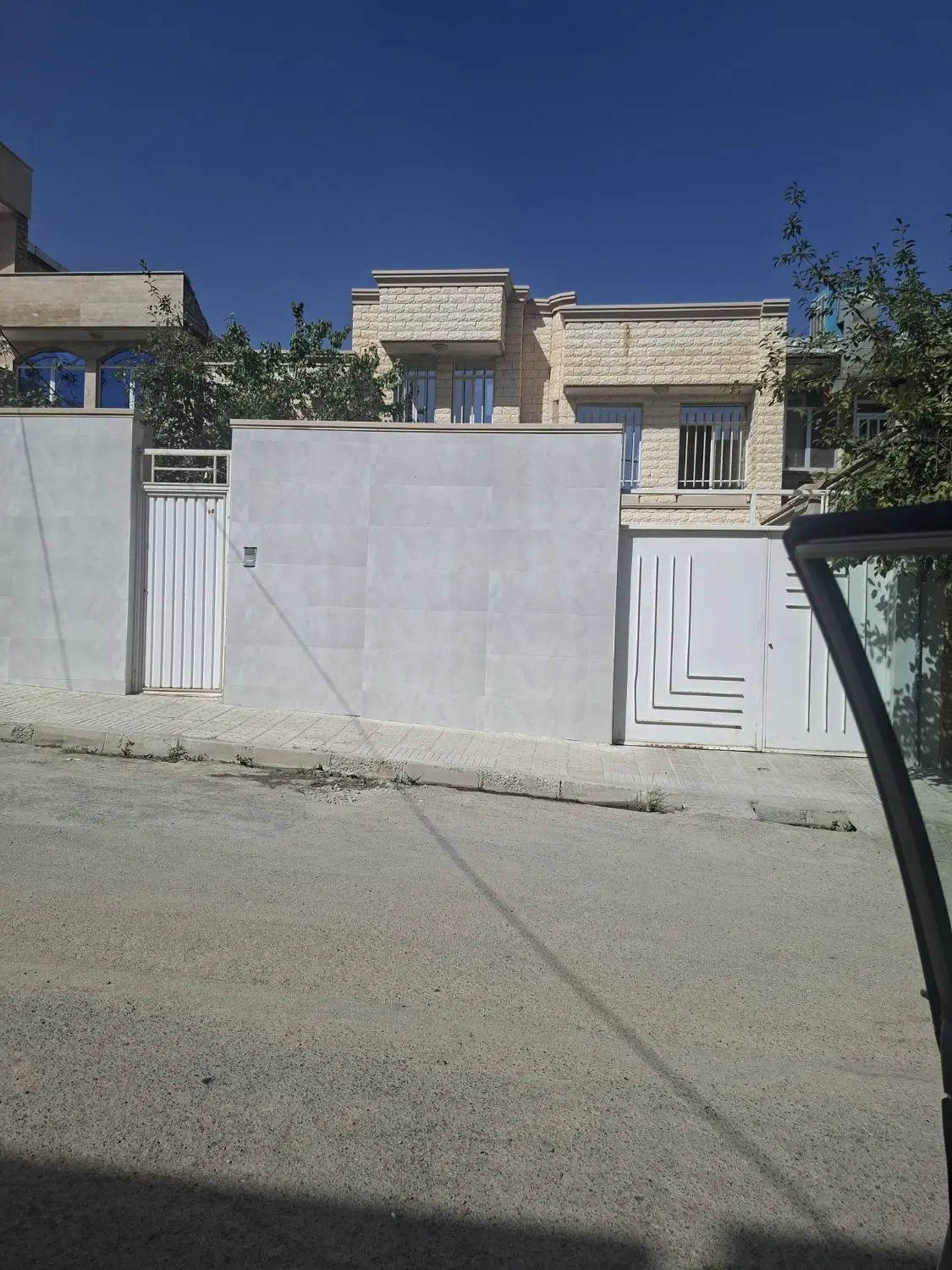 فروش‌یک‌باب‌ساختمان‌مسکونی‌ایثارخیابان‌مظفری