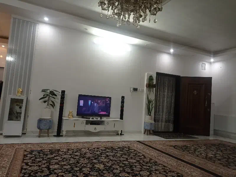 منزل مسکونی وباغ