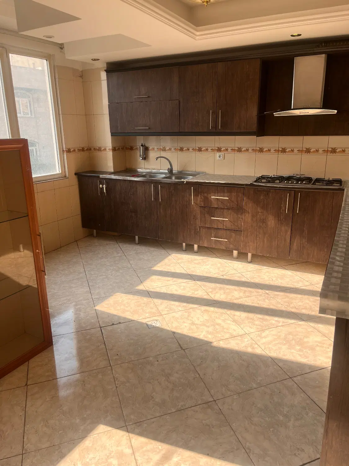 ۲۰۰ متر ستارخان خبرنگار