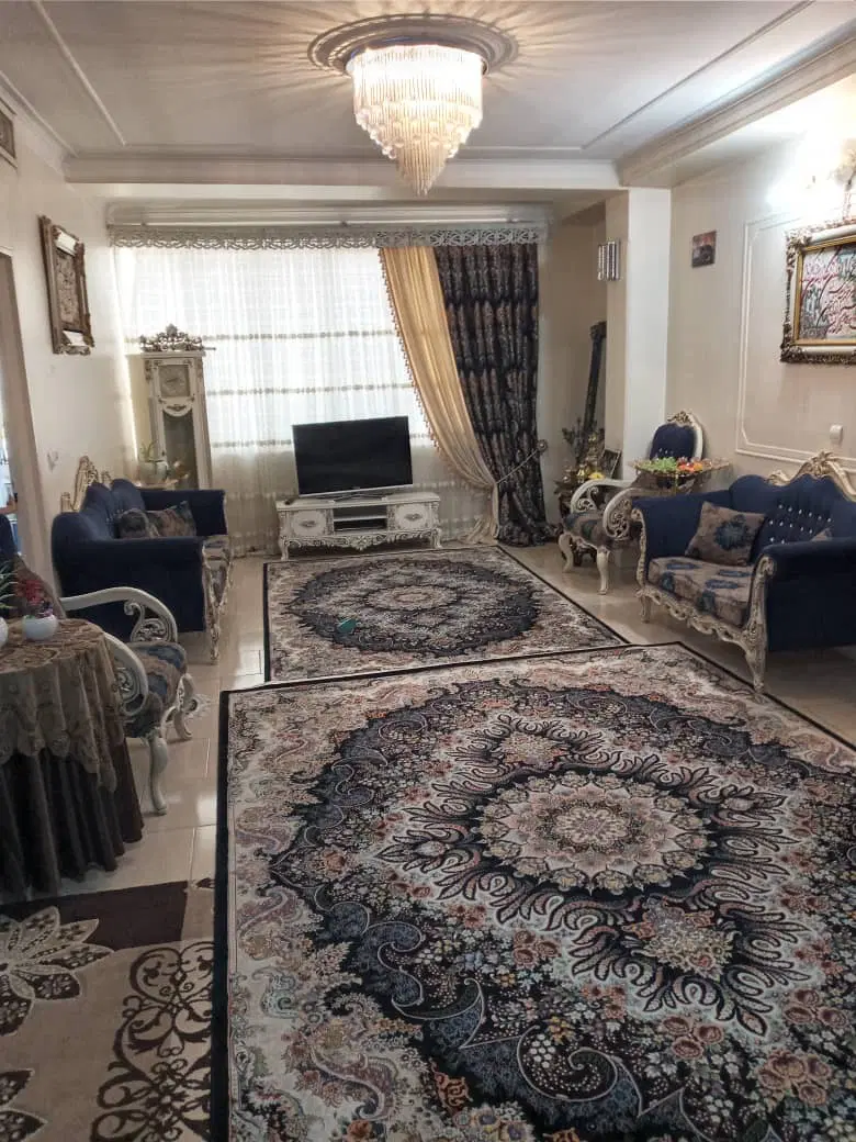 ۸۵ متر _ رو به نما _ فول امکانات