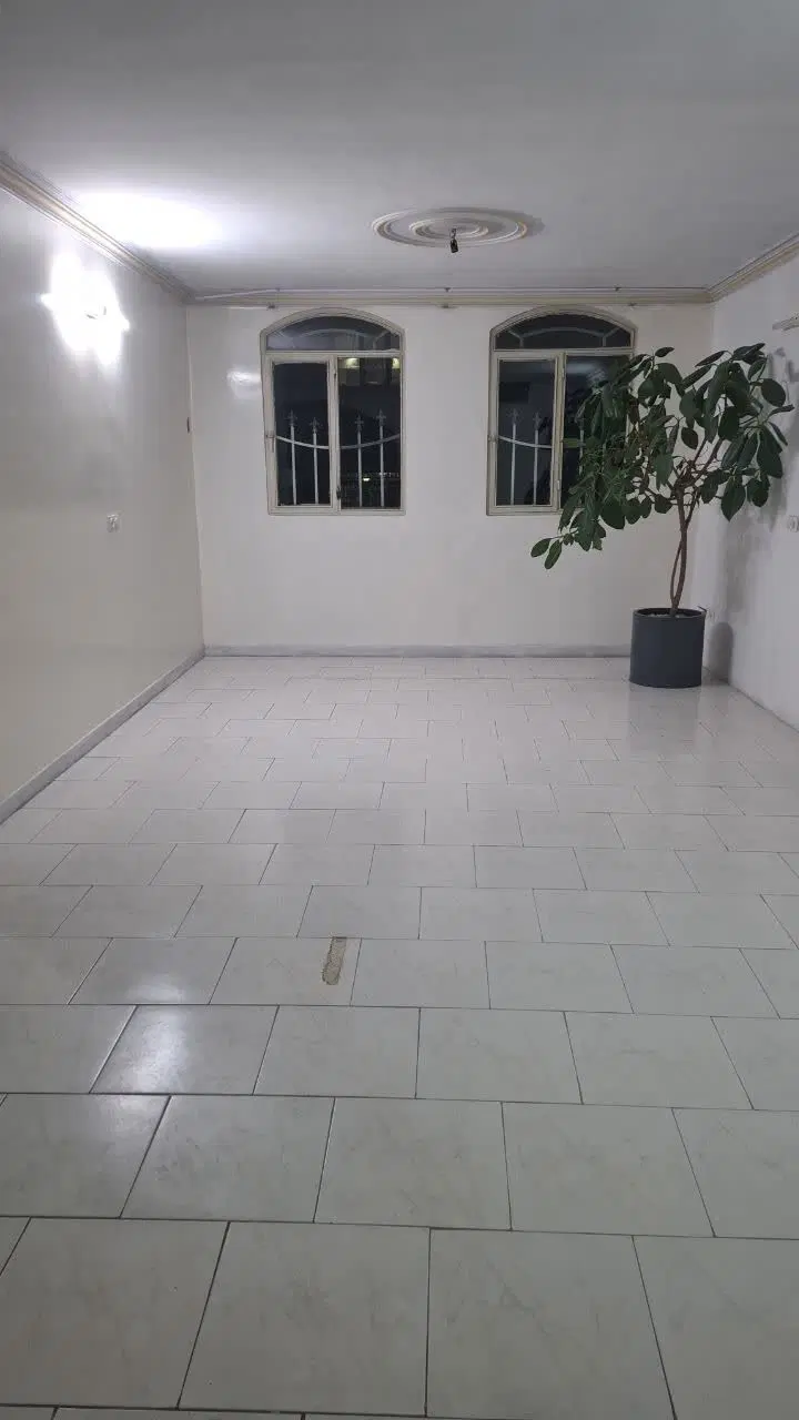 مسلم جنوبی ۶۴متر طبقه دوم
