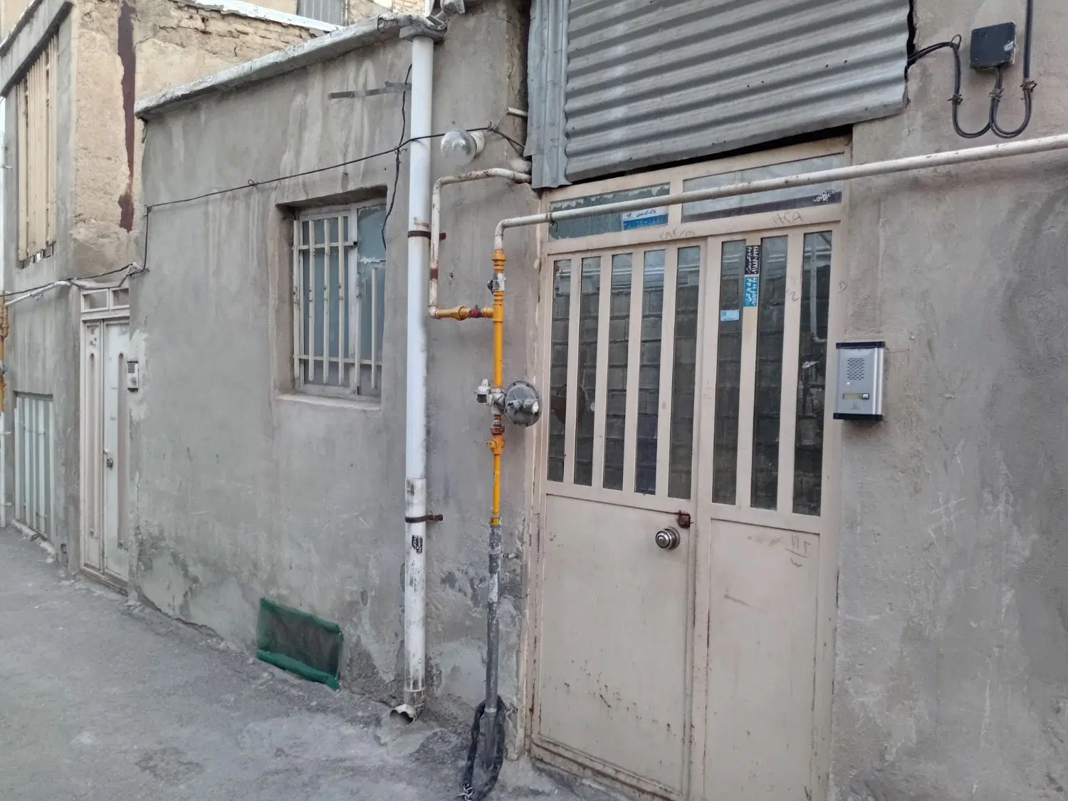 ۵۰متری قدیمی دوازده متری حافظ