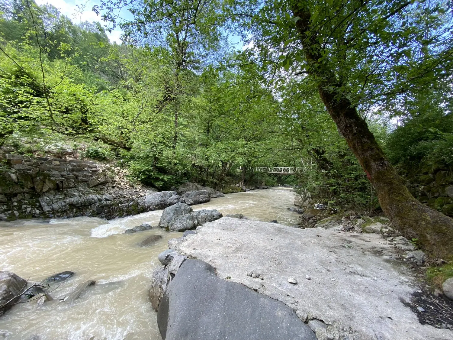 ویلا لب رودخانه