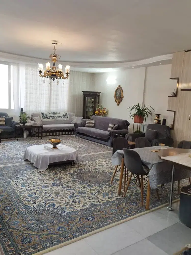 اپارتمان۲۱۰متر طبقه۷ حیاط دار