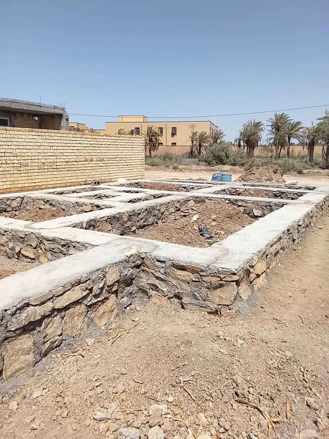 زمین 250 متری پی خورده شده