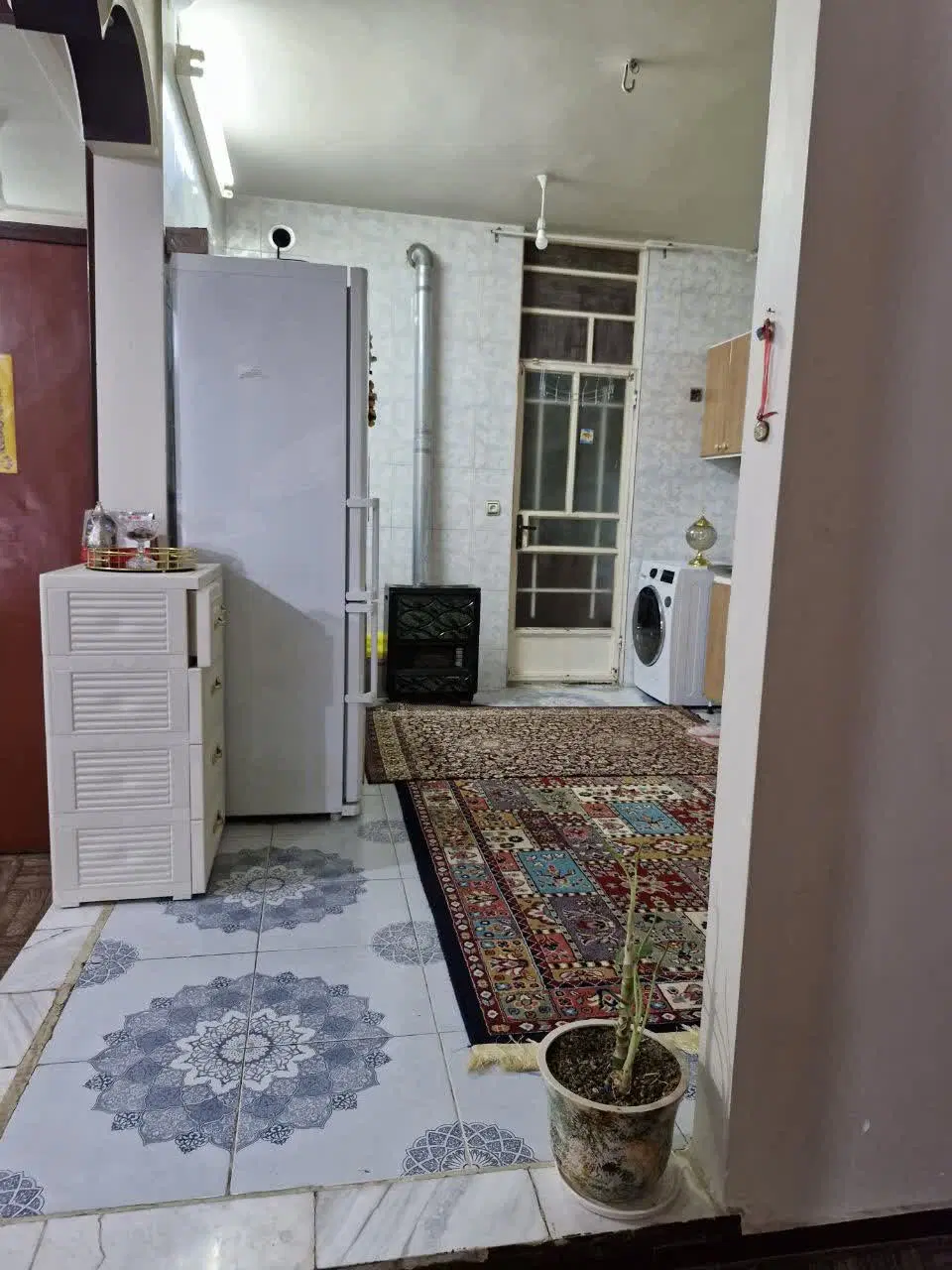 مجتمع تجاری مسکونی  مرکز شهر نزدیک فلکه الله