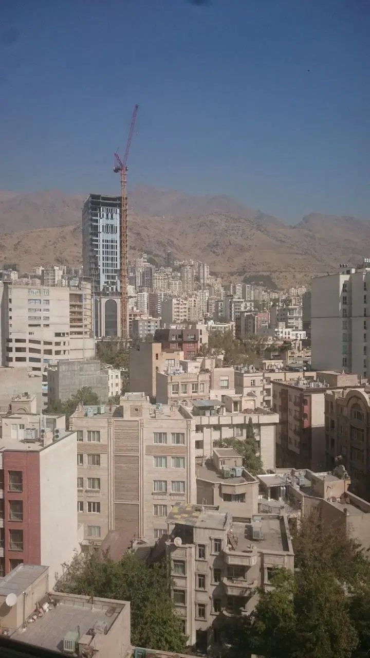 فروش فوری زمین ۲۴۰ متری با پروانه و تجاری