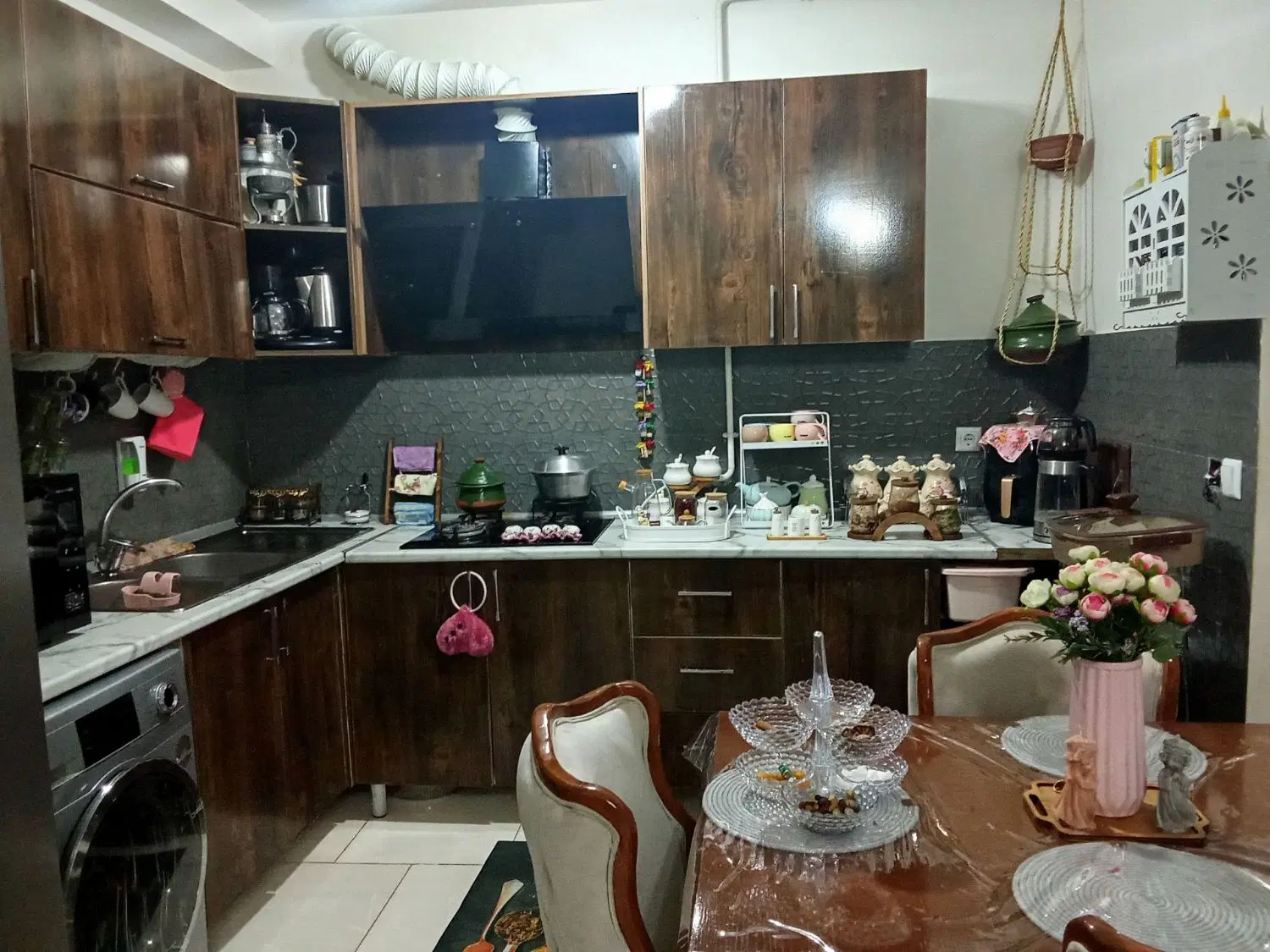 ساختمان ۸۰ متری سهند سازان نما رومی