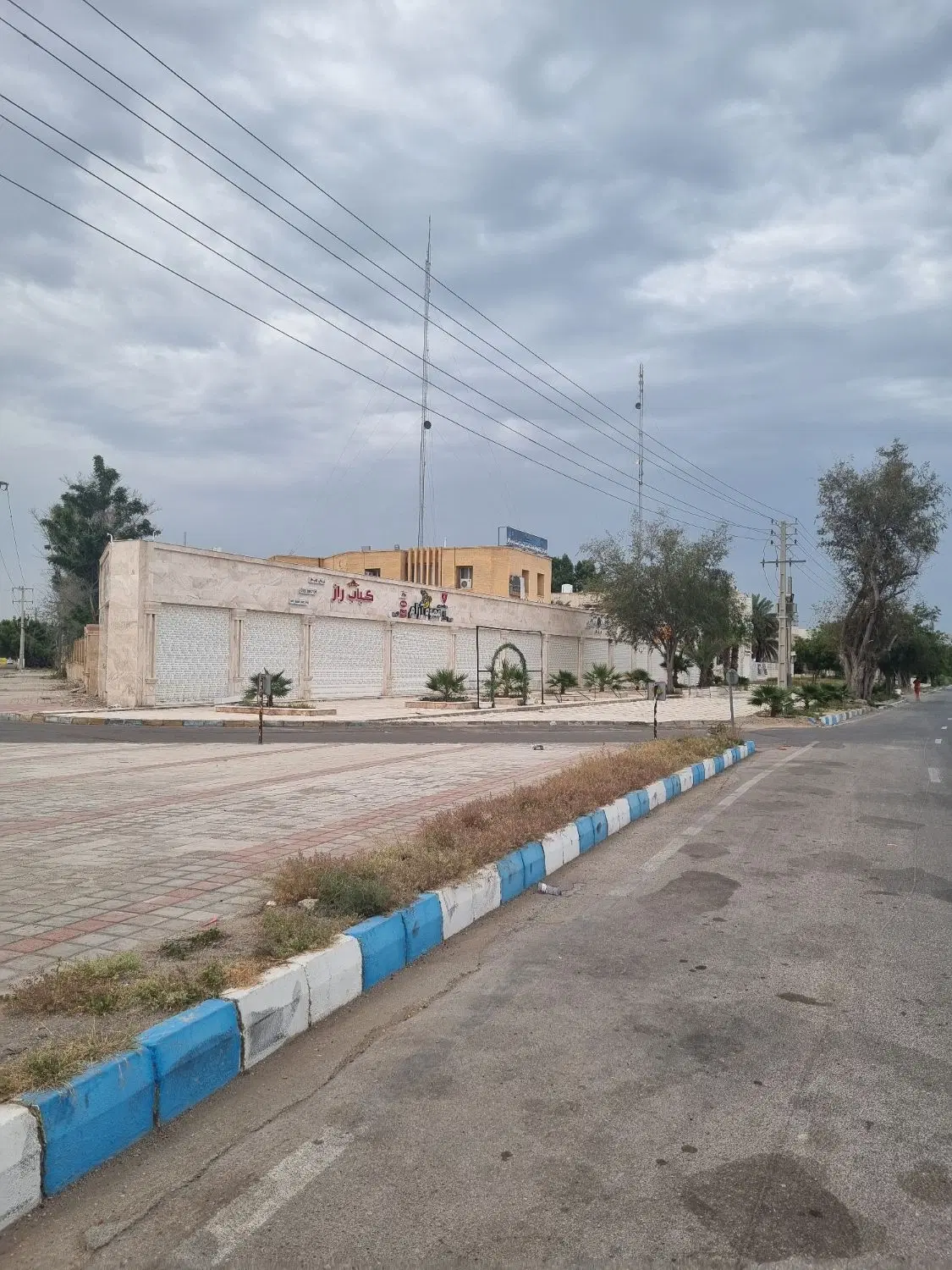 فروش یک ملک تجاری مسکونی