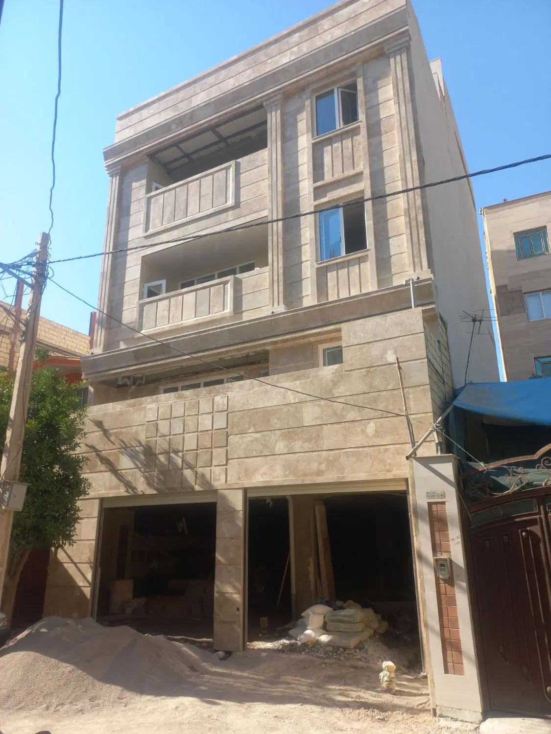 اجاره آپارتمان طبقه 1 تک واحدی 160متر حیاط دار