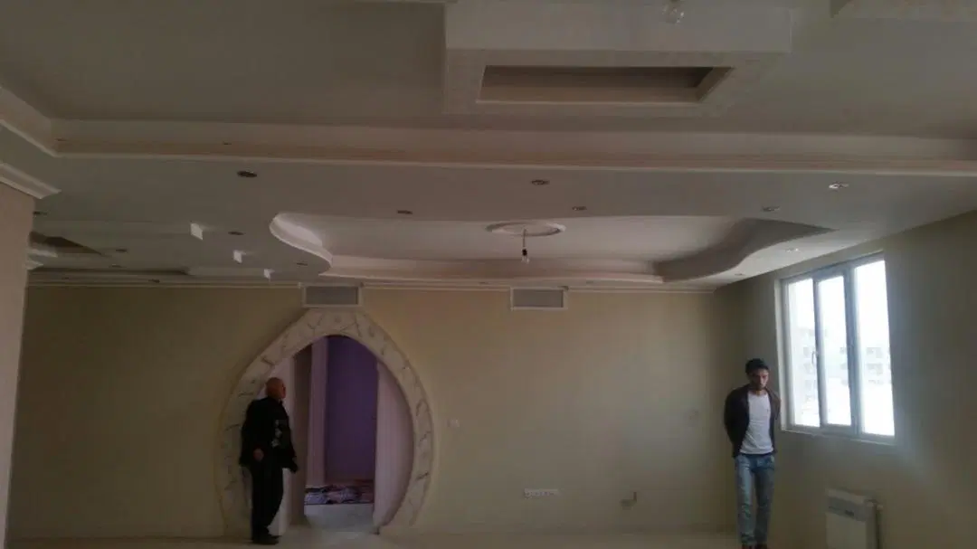 آپارتمان ۱۴۰ متری سه طرف نور گیر