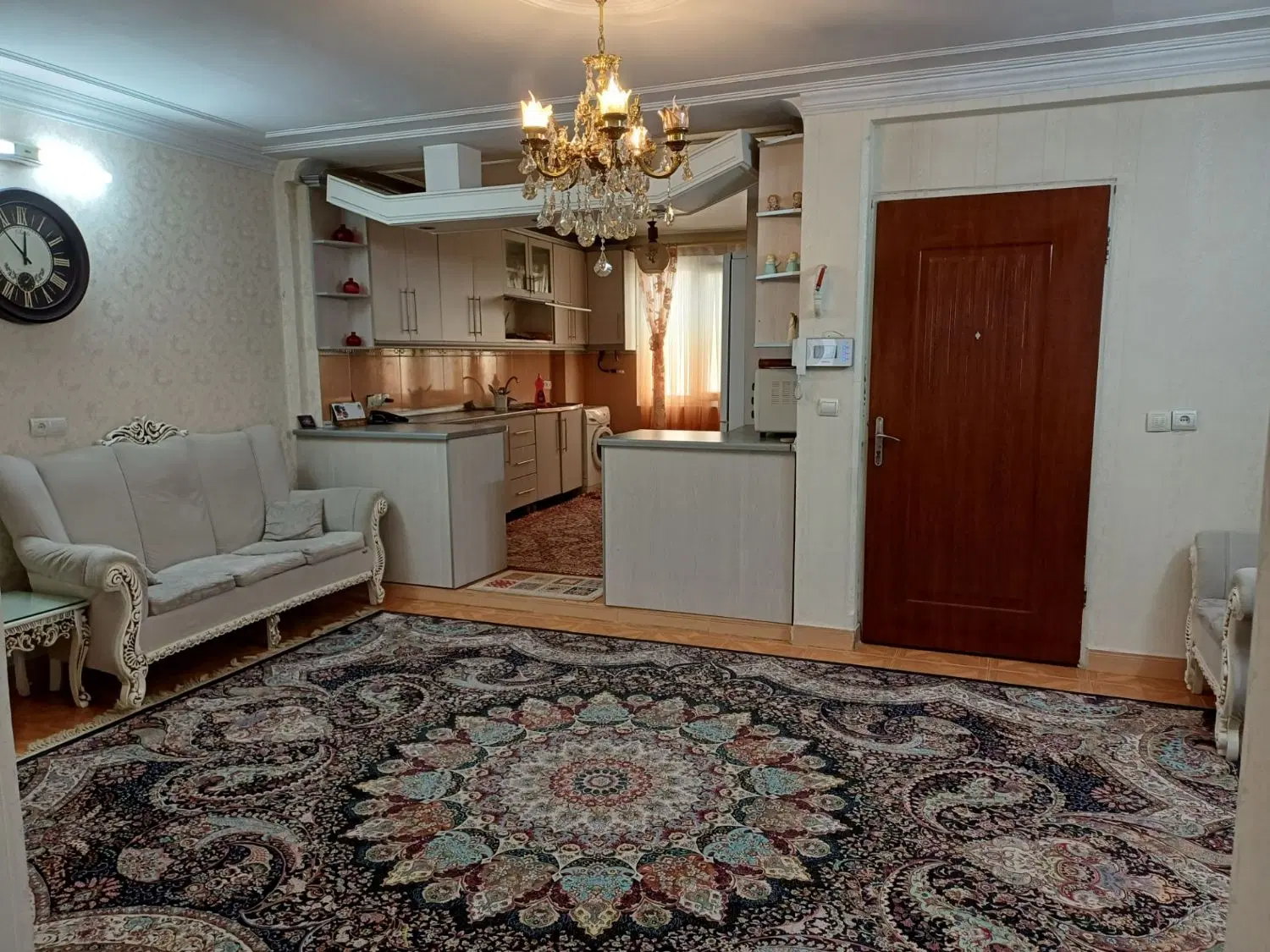 ۶۰ متری یک خواب با پارکینگ اصلی خوش نقشه