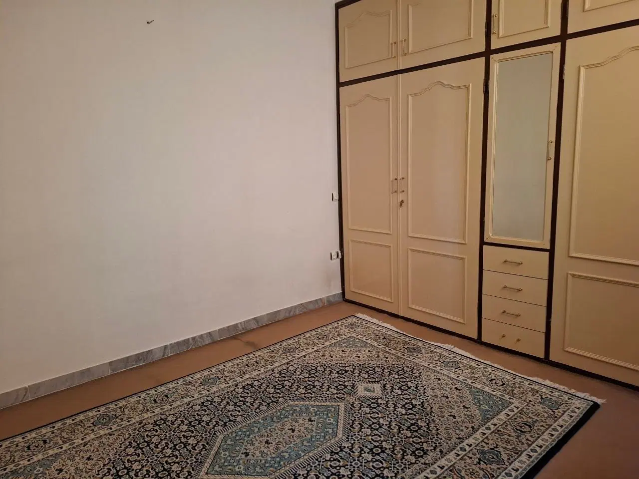 فروش آپارتمان علوم پزشکی ۴_۱۹ بهاران