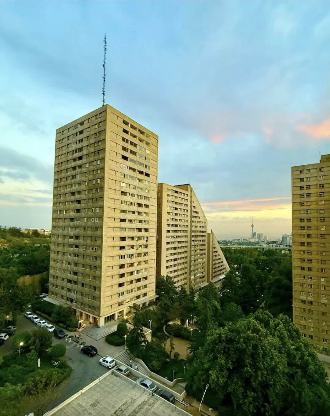 معاوضه پارکینگ باکس در شهرک آتیساز