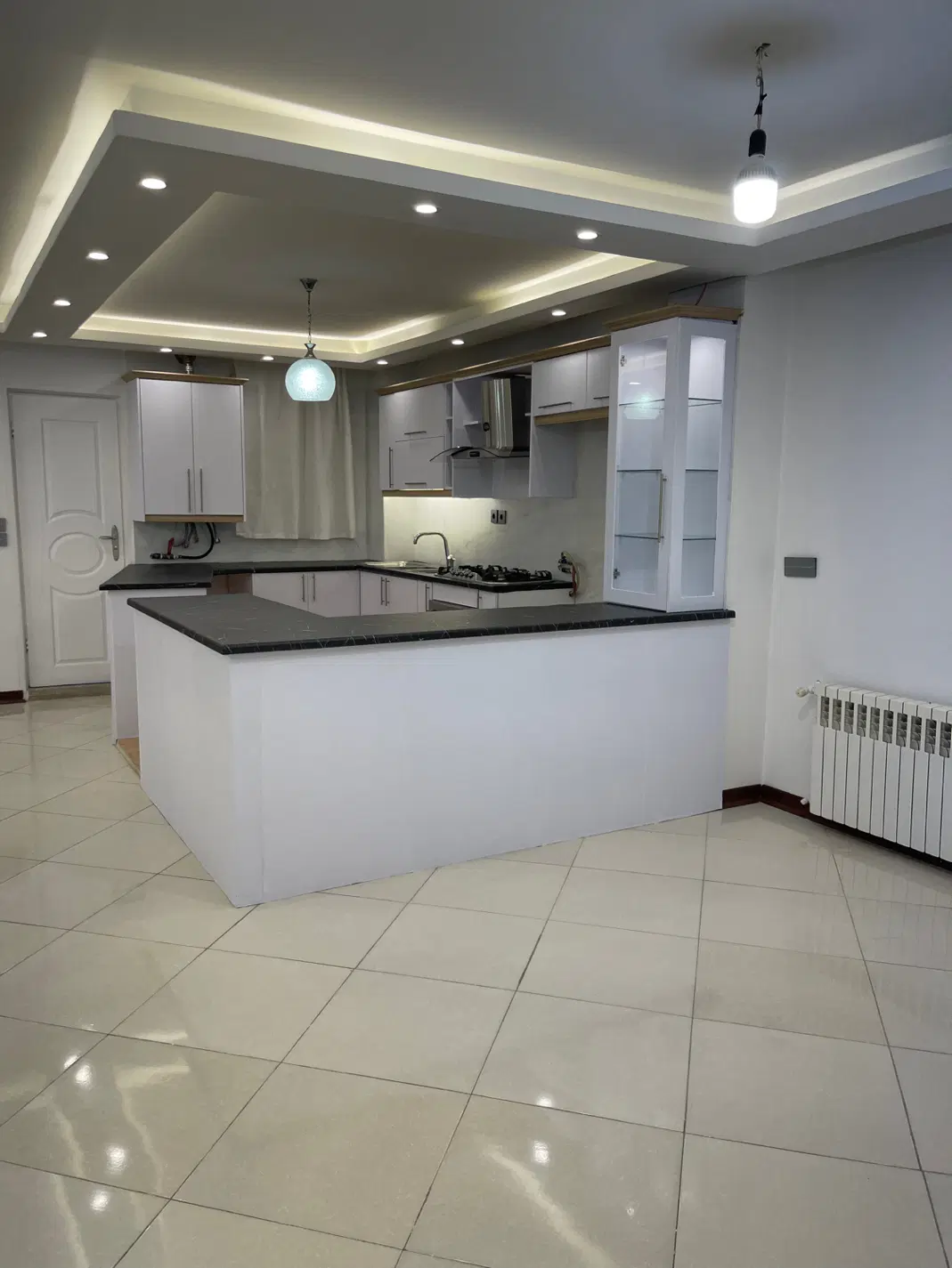 آپارتمان ۹۰ متری زنبق مهرشهر دو پارکینگ اختصاصی