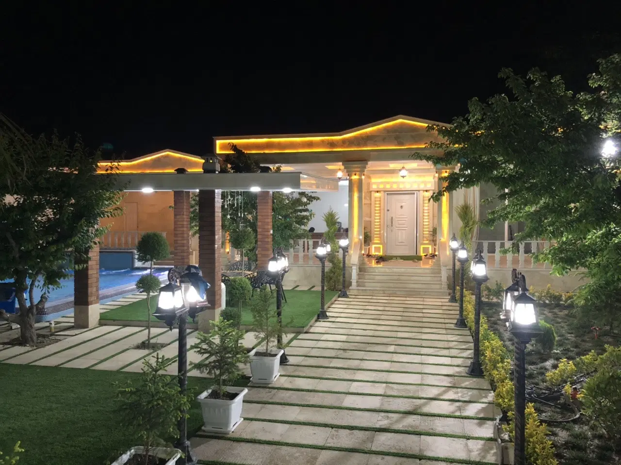 باغ سندار شیک مناسب زندگی کوشک کهریزسنگ گل مینا