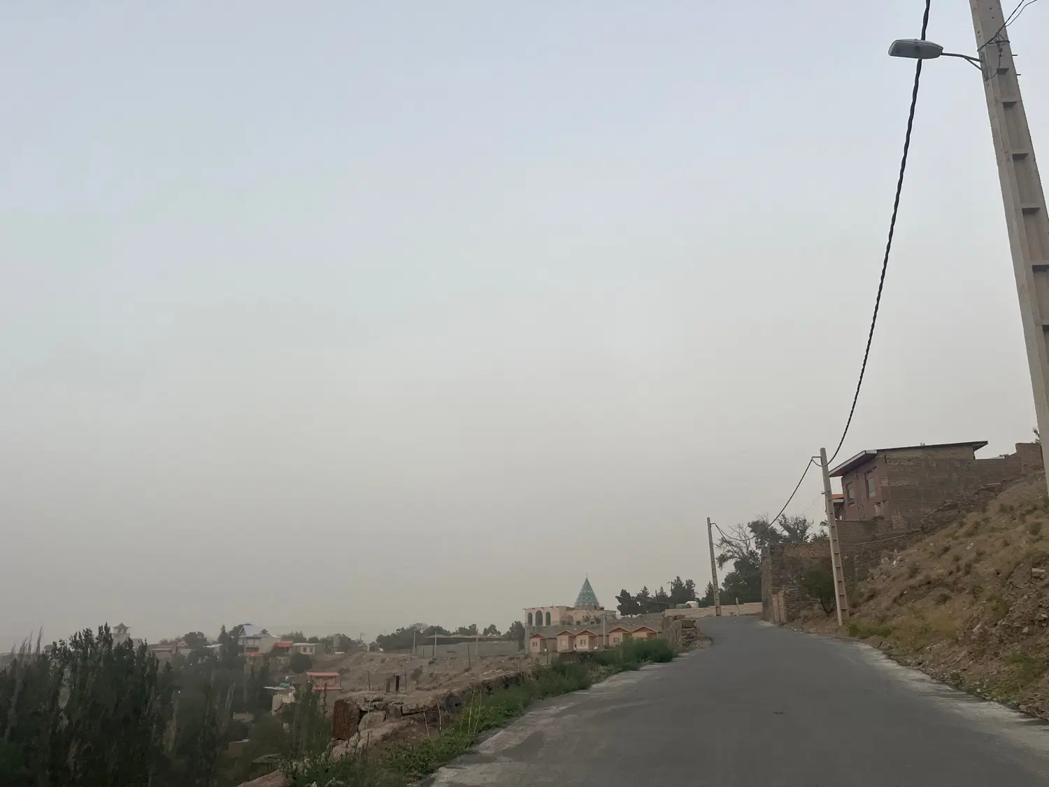 زمین ۲۰۰ متری