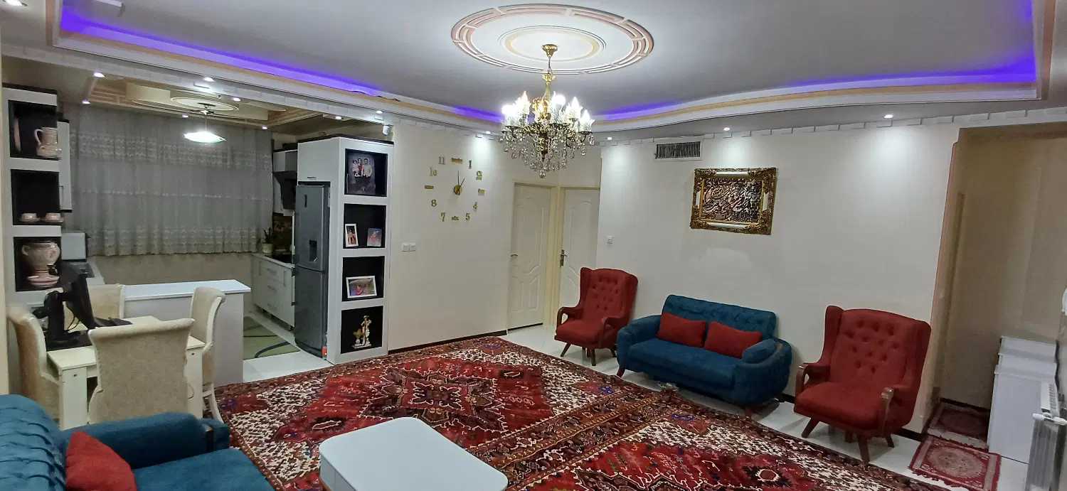 واحد لوکس ۷۰ متری با پارکینگ، انباری، آسانسور