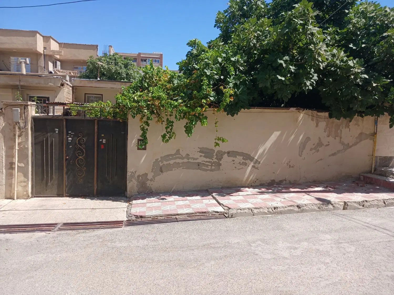 ملک مسکونی ۱۸۰متری فرهنگیان