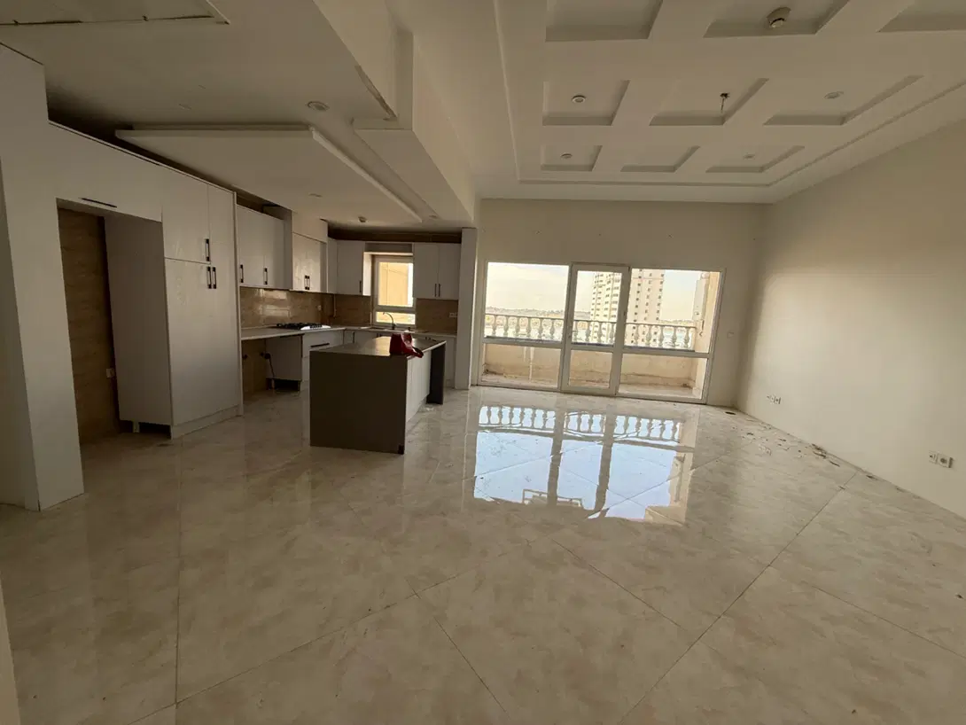رهن ۱۰۵ متر ،۲خوابه،فول امکانات،دریاچه