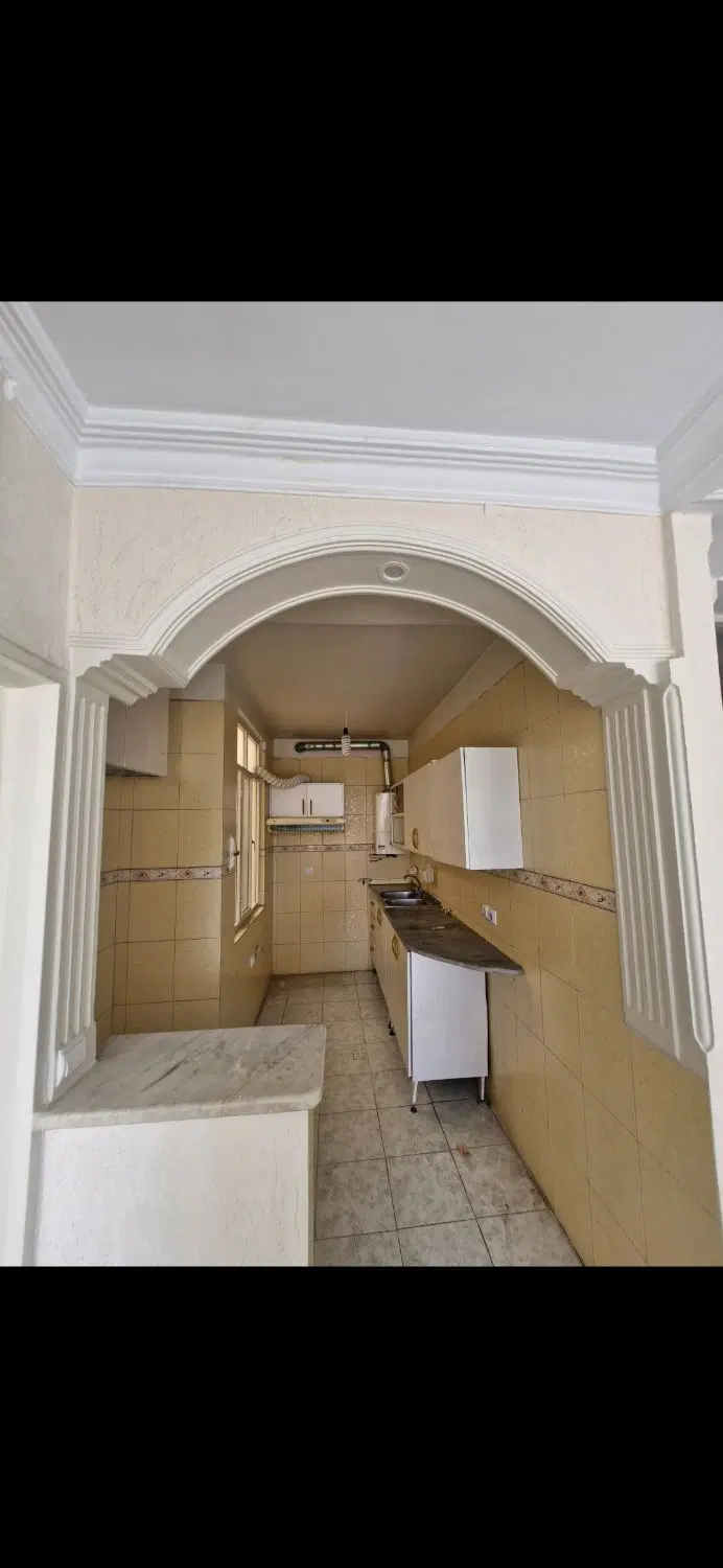 ۵۲ متر_ پارکینگ اختصاصی_ ارغوان غربی_تخلیه