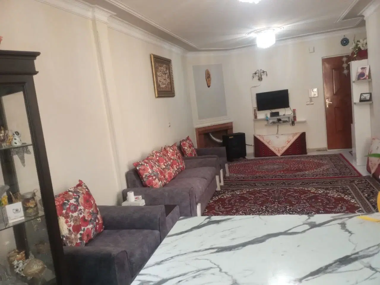 واحد ۵۰ متری با پارکینگ، سوم سندی