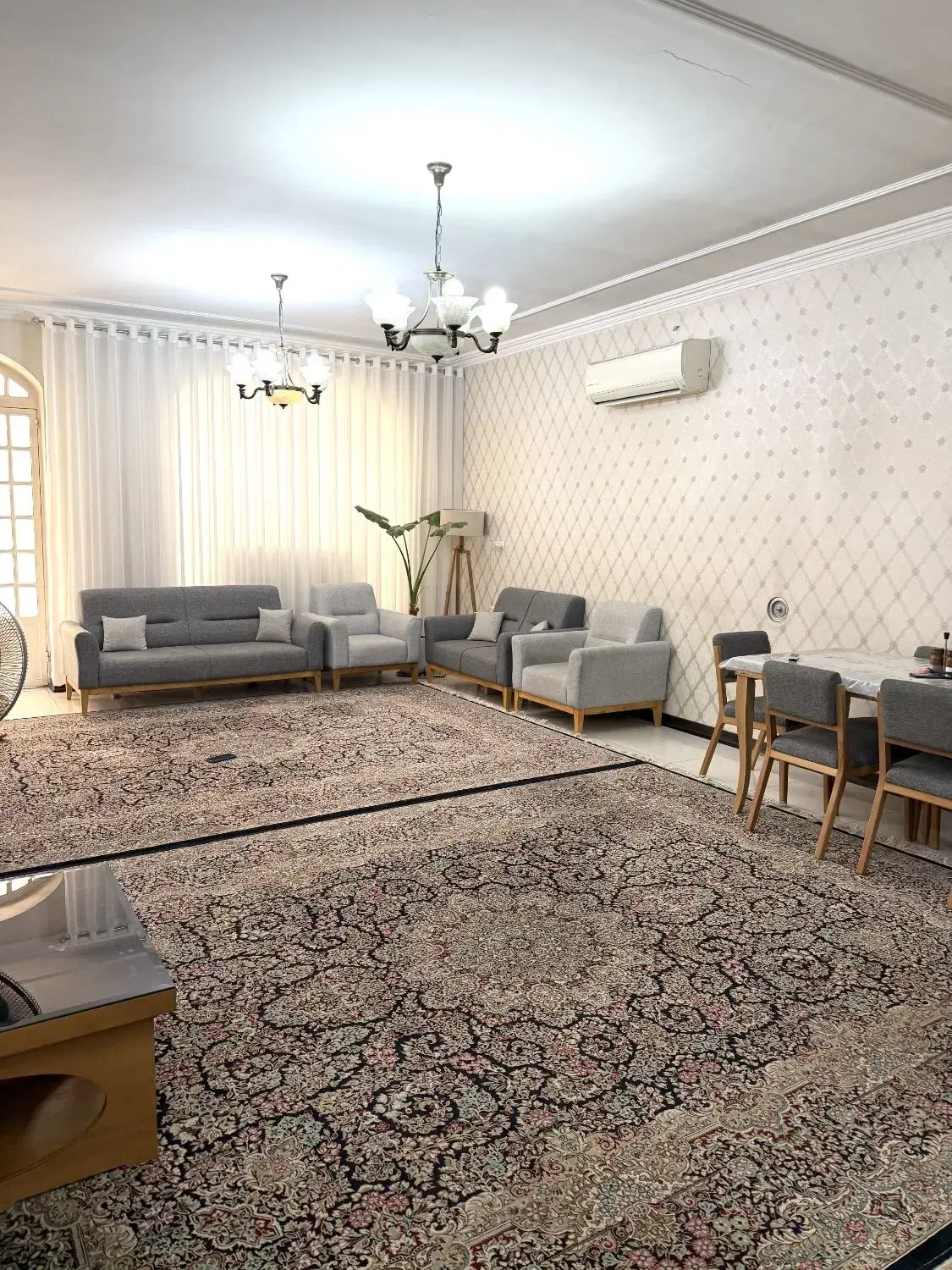 ویلایی ۲۰۰ متری ۳ خواب + تجاری _ عدالت