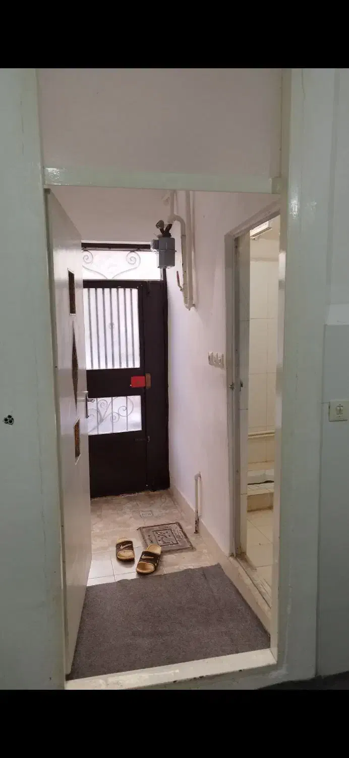 یک باب خانه همکف مجردی