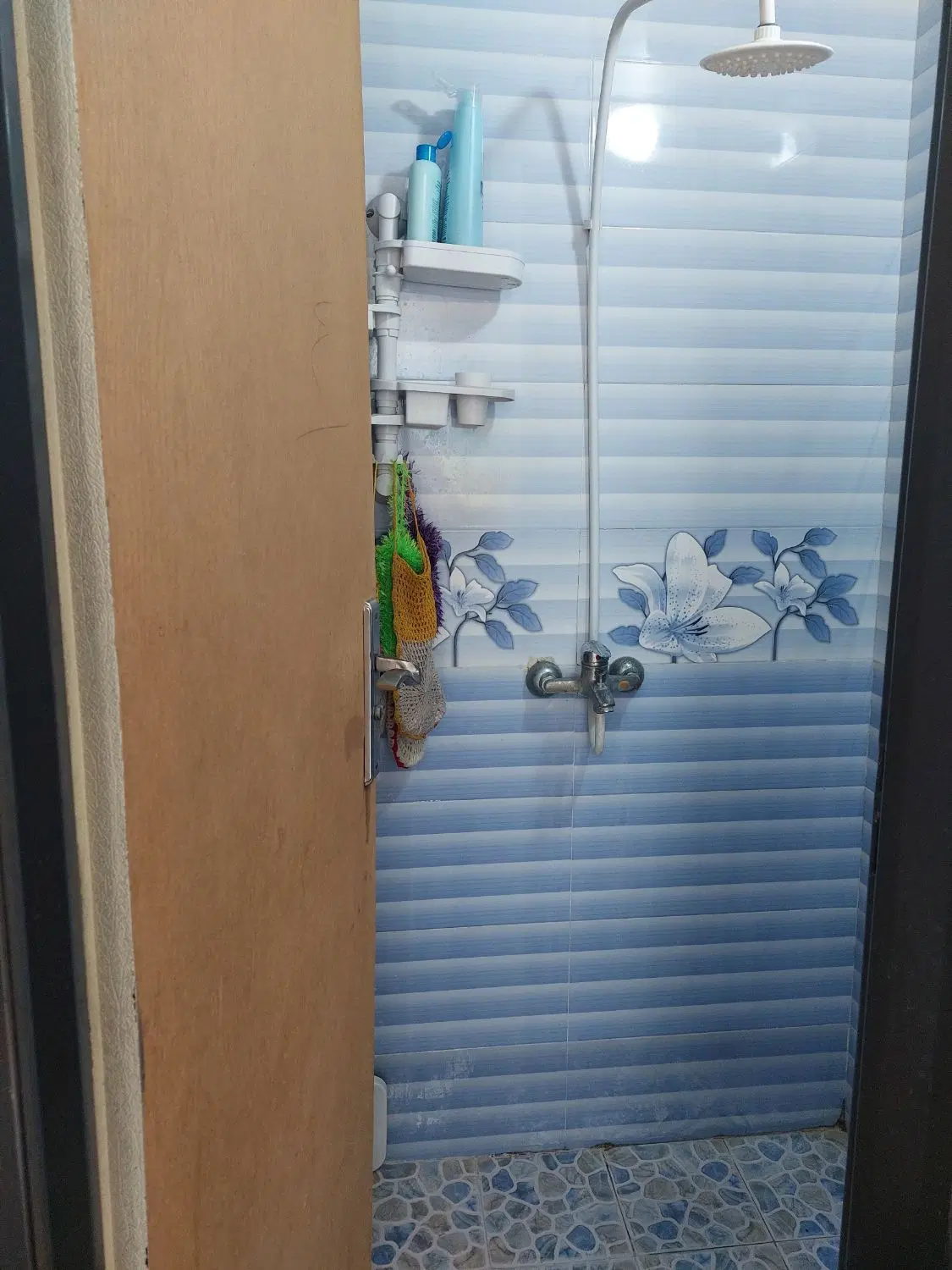 فروش یک واحد آپارتمان