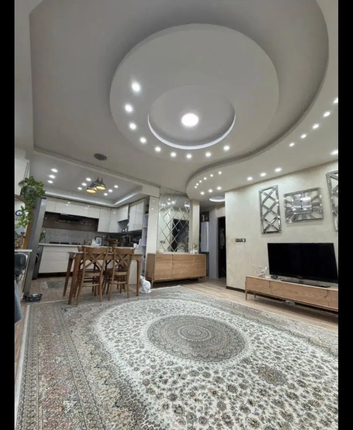 واحد ۸۰ متری  خیابان حر
