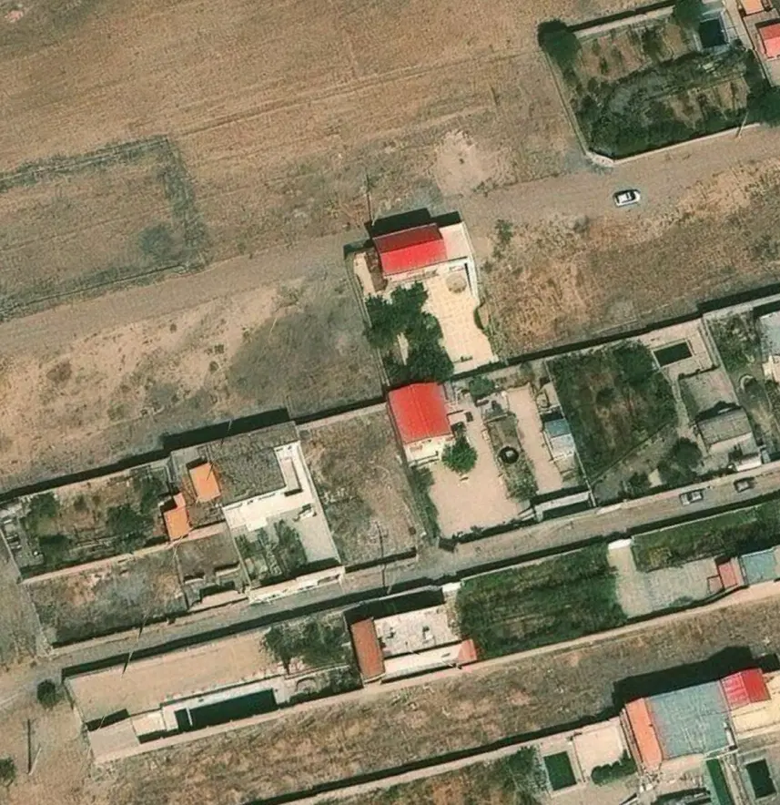 زمین فروشی