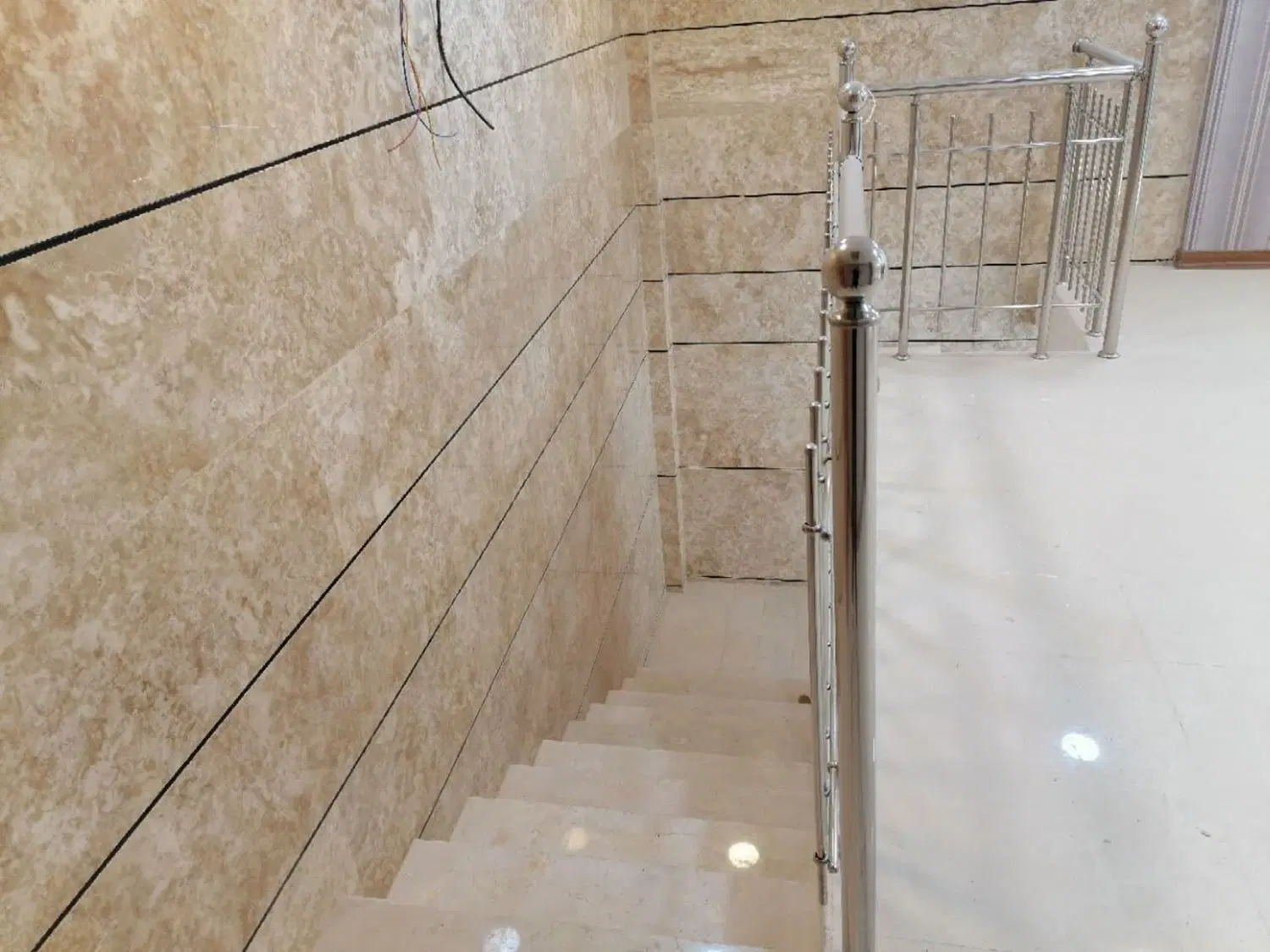 اجاره مغازه تجاری چهارباغ پایین کوچه حق وردی