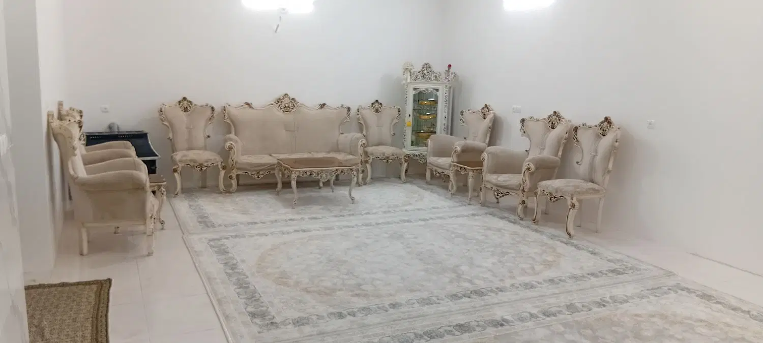 منزلی ۱۵۰ متر سه طبقه با اسانسور