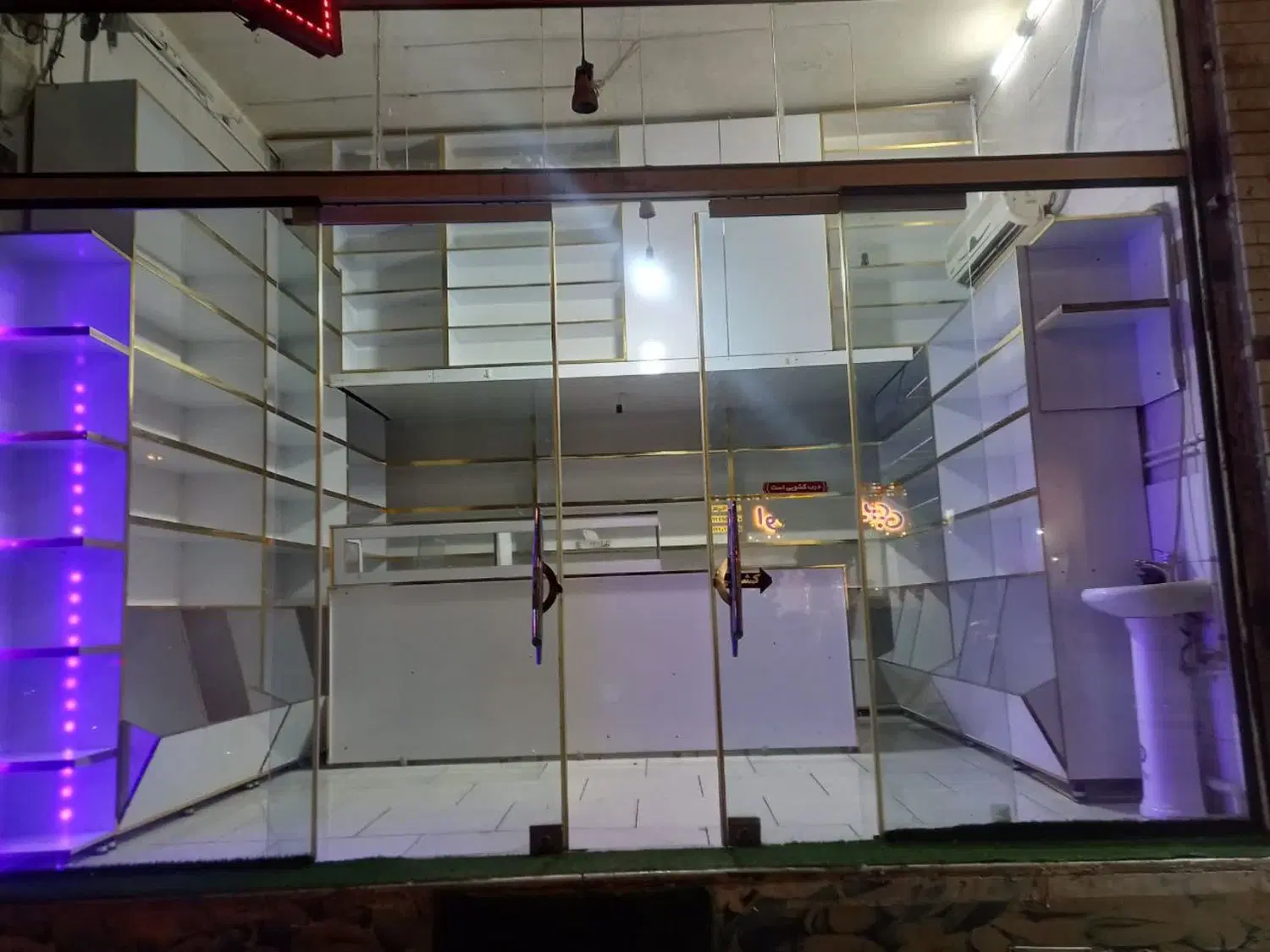 اجاره مغازه با تمامی امکانات